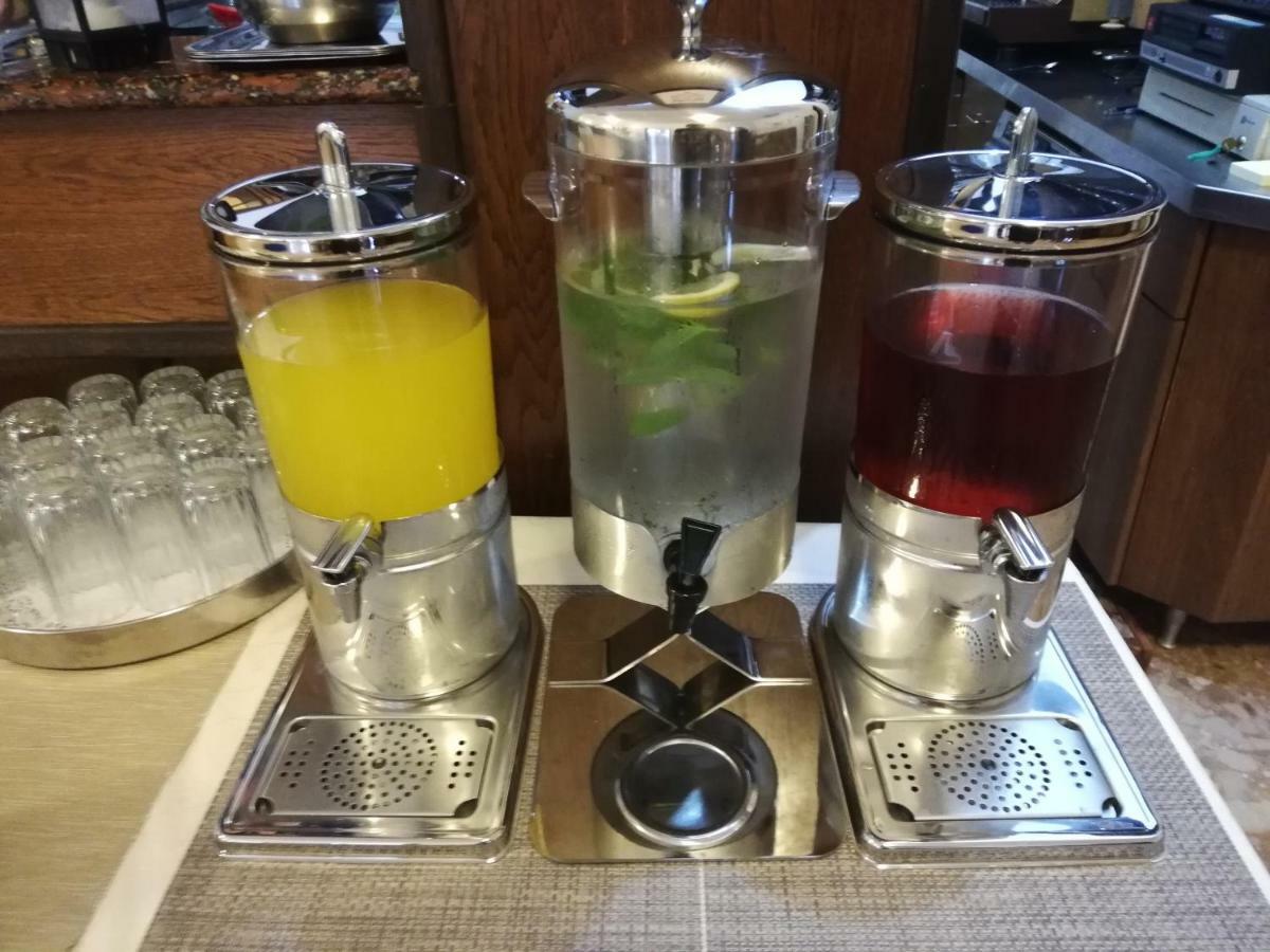 Hotel Carmen Krnica Ngoại thất bức ảnh