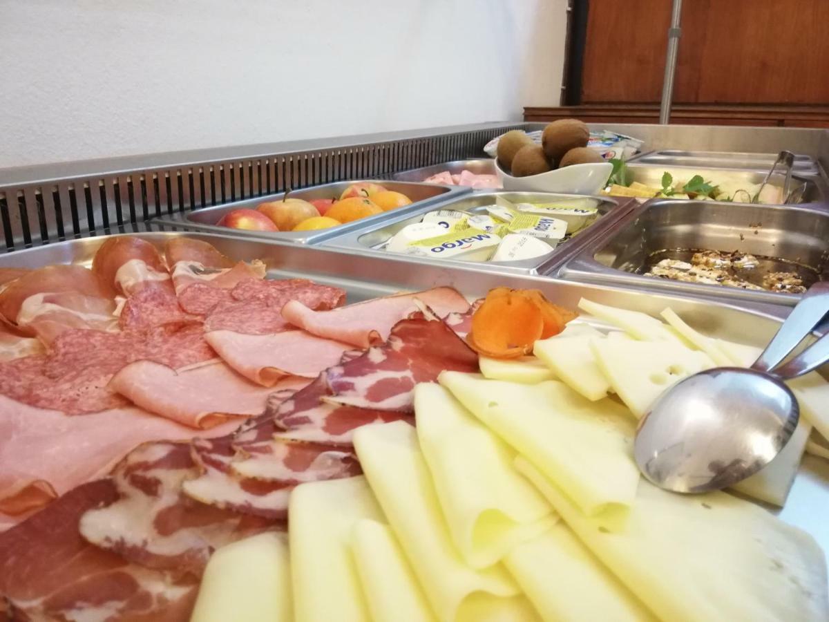 Hotel Carmen Krnica Ngoại thất bức ảnh